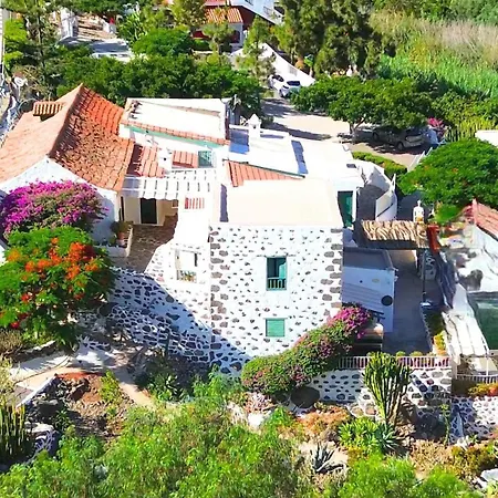 Historica Casa Maria בית נופש *