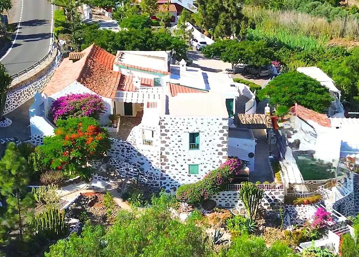 Historica Casa Maria בית נופש *